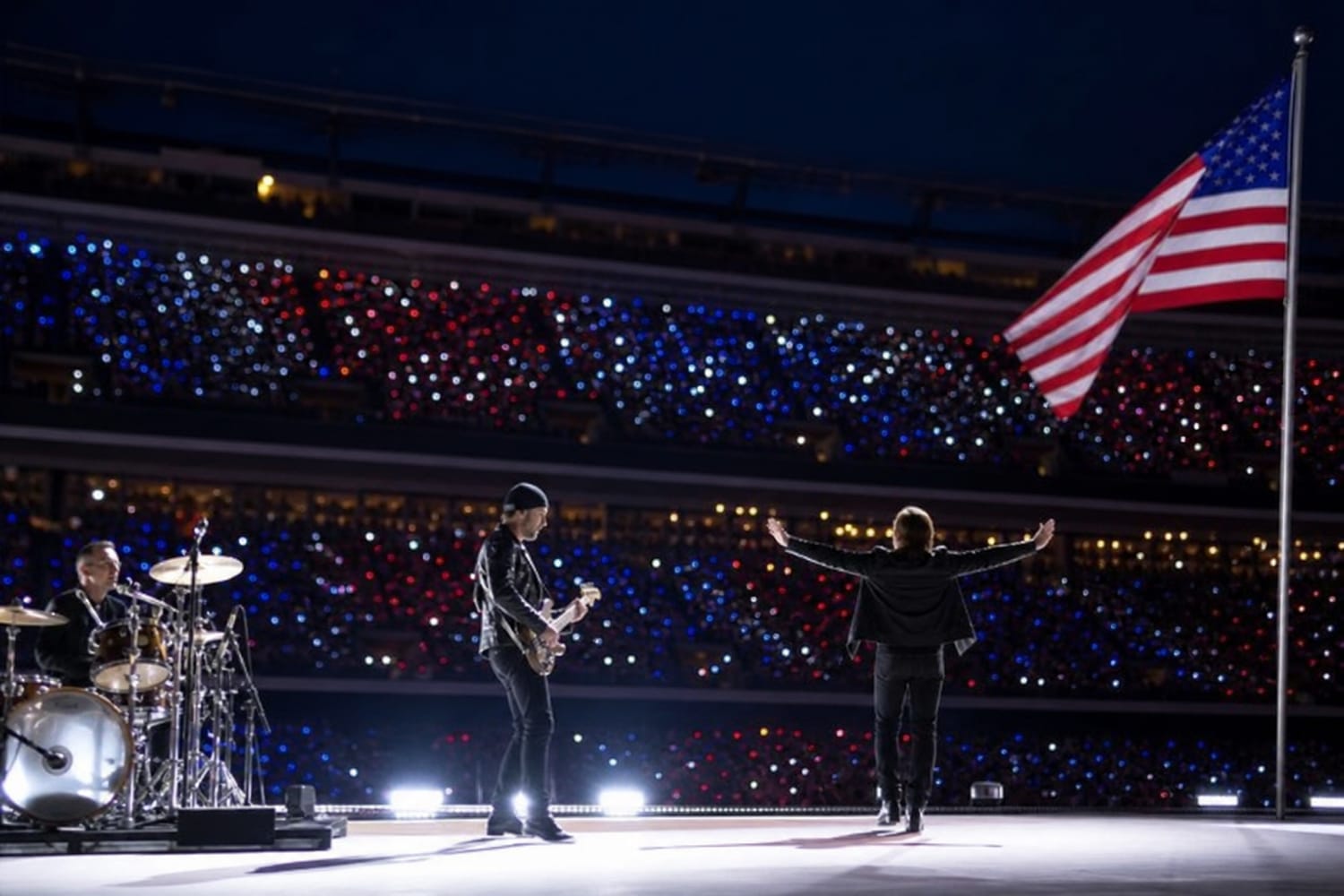 u2-turned-halftime-into-a-national-memorial